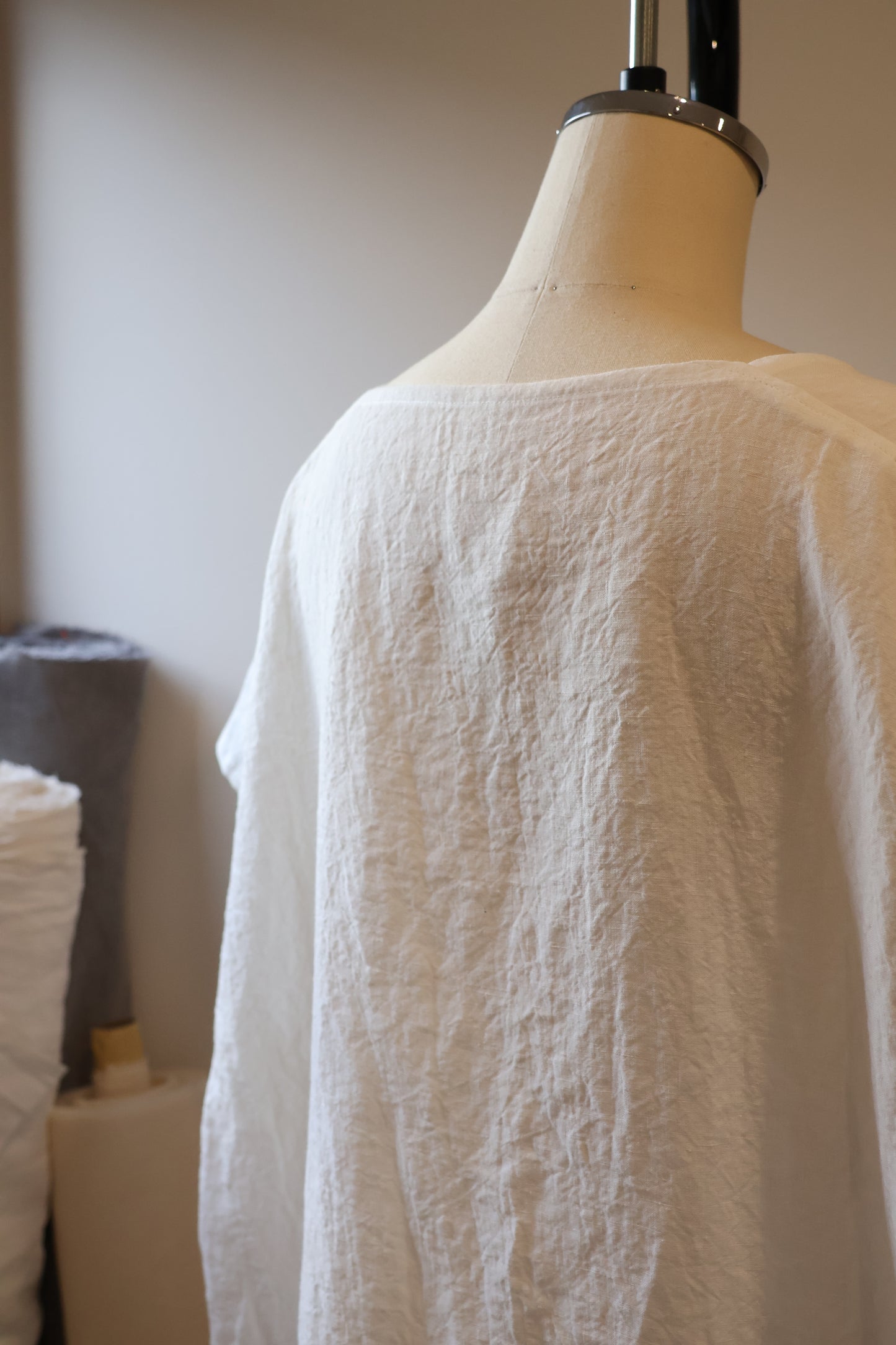 [はじめてセット・７点」型紙･テキスト･基礎図鑑･フル動画･情報記載の表紙･刺繍ロゴタグ･クリアファイル（プルオーバー&ワンピース４in1スッキリ&ゆったりが作れます。）